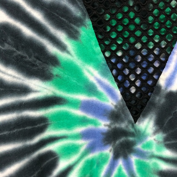 Oversized Tie-die Mesh V-Neck T-Shirt - Picture 2 of 2